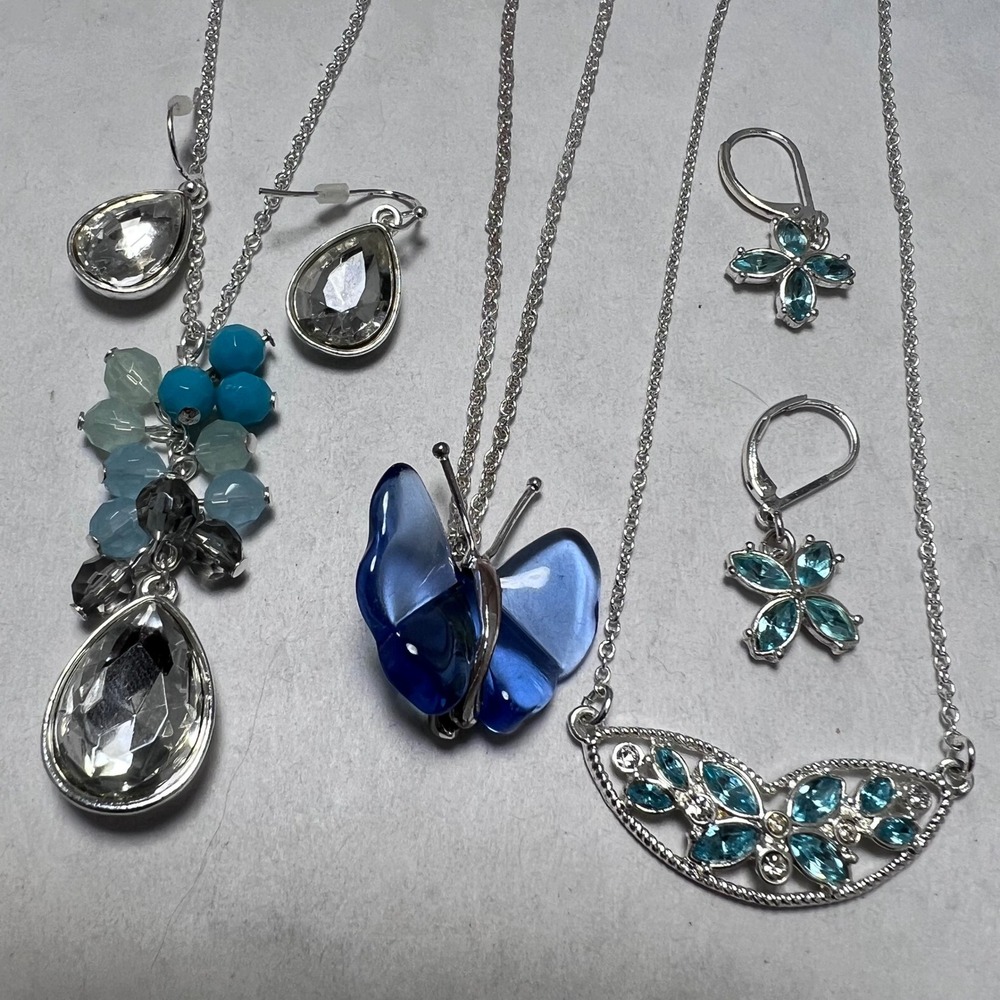 Blue Butterfly Crystal Jewelry Lot 3 Necklaces 2 Pairs Earringsā Silver Tone